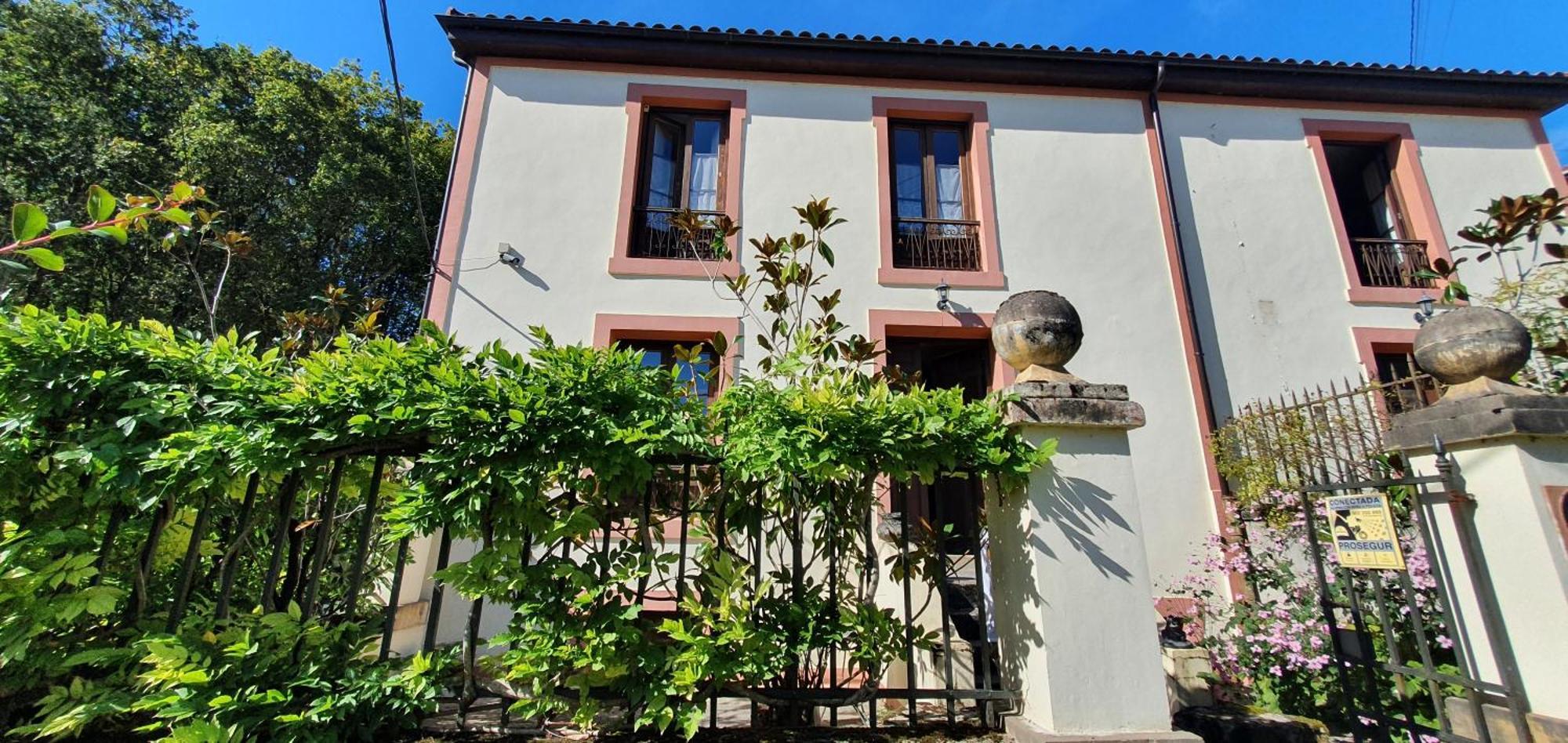 La Casona De La Vega Junto A Onís Esterno foto