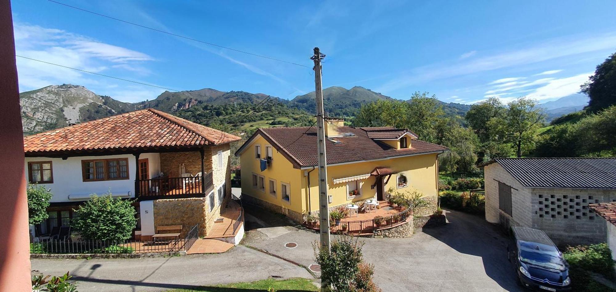La Casona De La Vega Junto A Onís Esterno foto