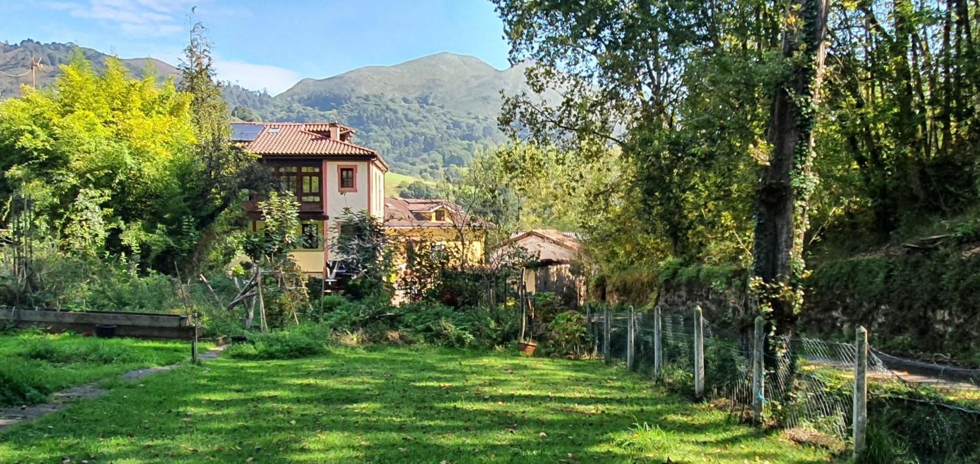La Casona De La Vega Junto A Onís Esterno foto